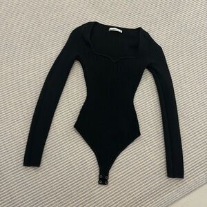 Abercrombie and Fitch Long Sleeve Sweetheart neck bodysuit